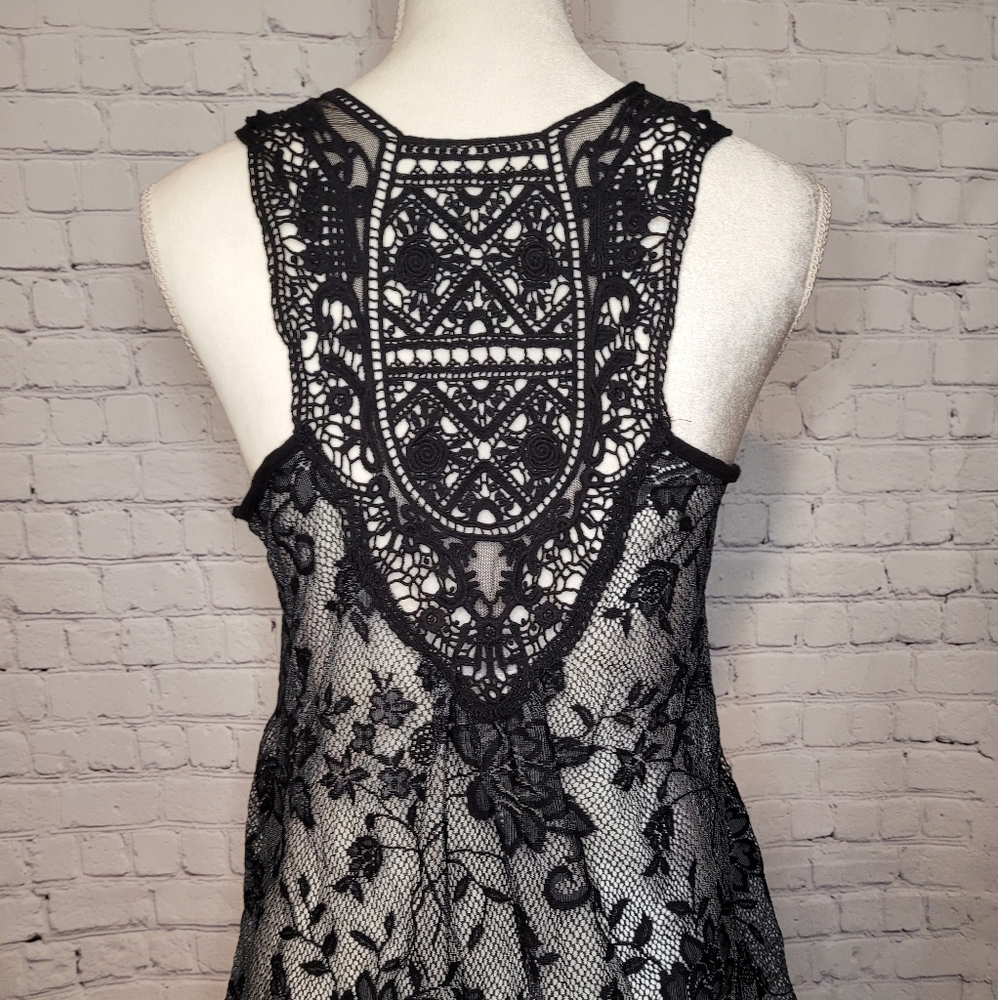 Lace fly away